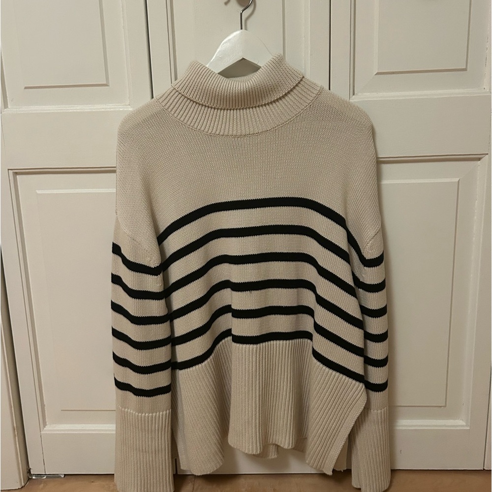 GAP 24/7 Split-Hem Turtleneck Sweater Ladies Size L